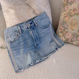 Levi Strauss & co Rhinestone Distressed Jean Denim Mini Skirt ✨ 28 Levi’s